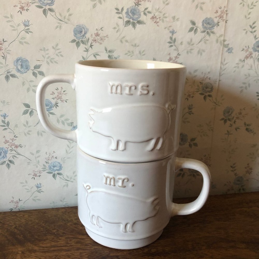 Mrs. and Mr. cute piggy mugs